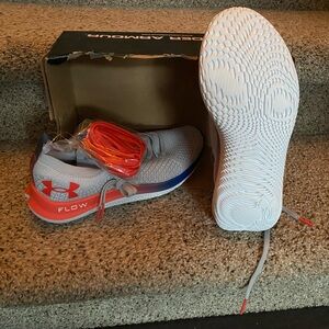 BRAND NEW in box Women’s size 8.5 UnderArmour shoes